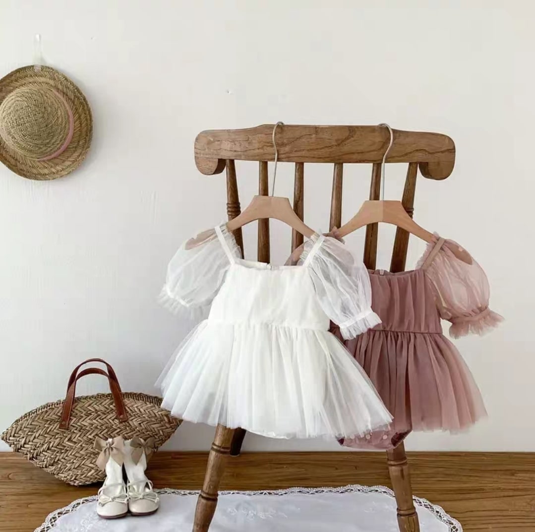 Puff short sleeve dress