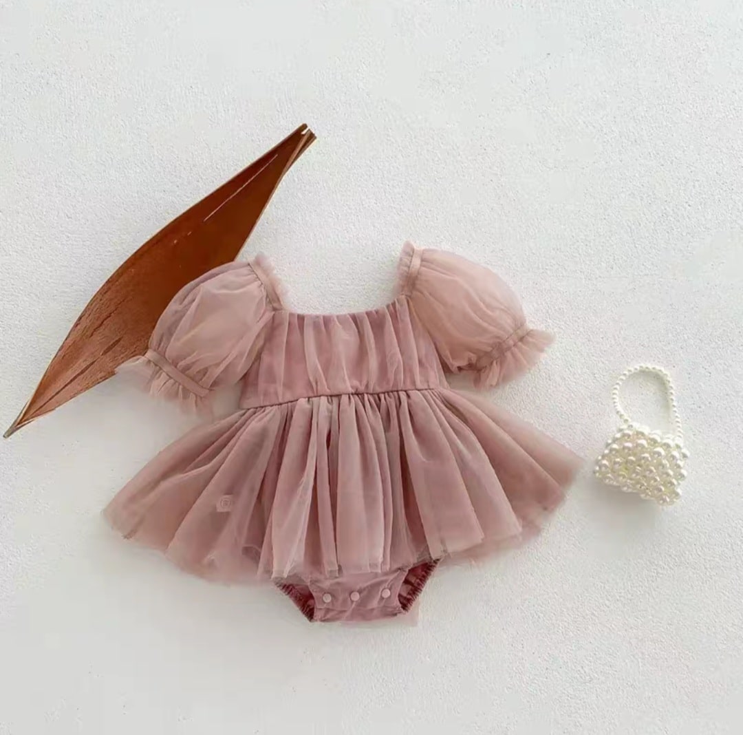 Puff short sleeve dress