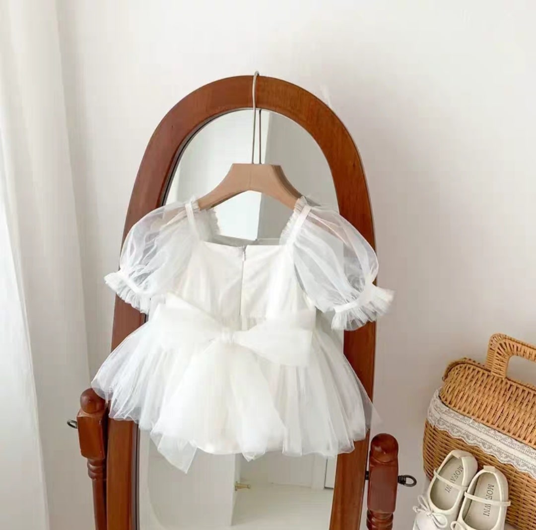 Puff short sleeve dress
