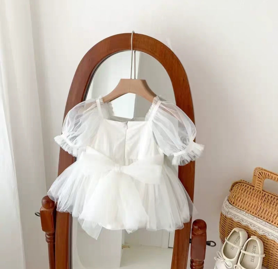 Puff short sleeve dress