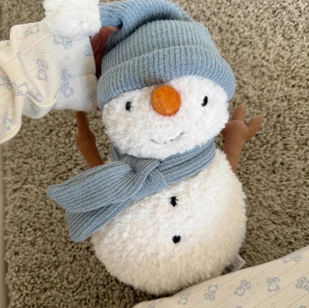 Snow man doll 22cm
