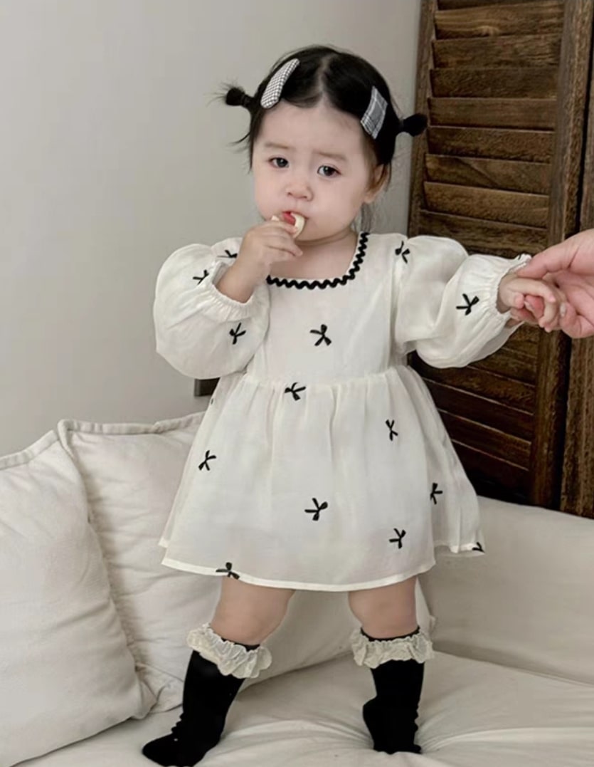 Small bow dress long sleeve