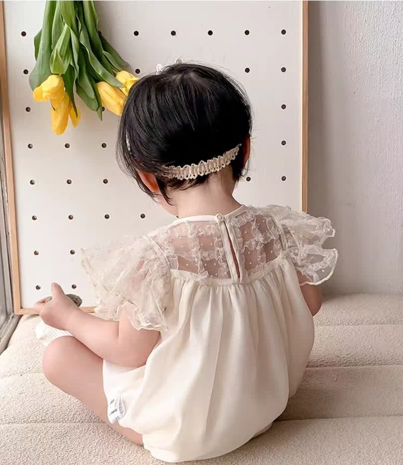 Bow dantail romper..