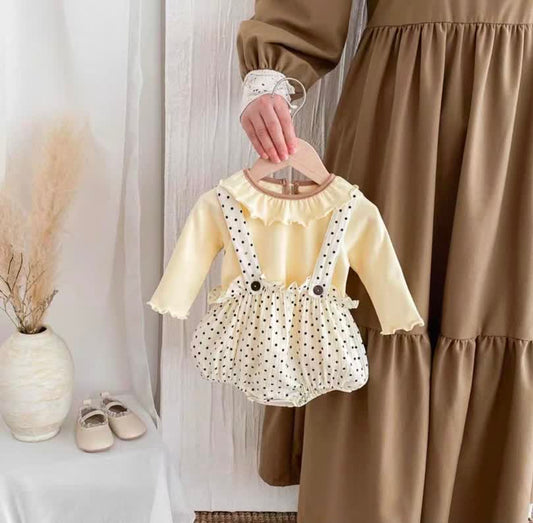 Ruffle jumpsuit 2pcs..