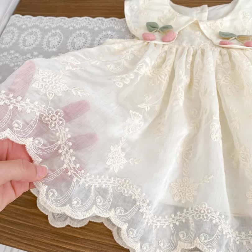 Sweet dantail dress