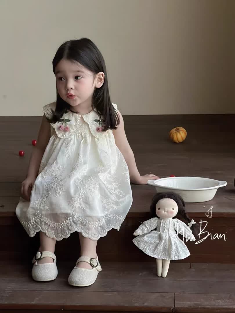 Sweet dantail dress